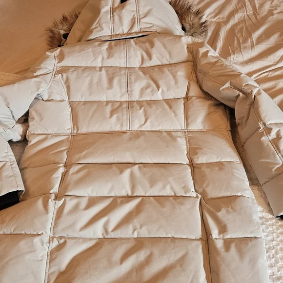 Noize Women's Cream Puffer Coat with Vegan Fur - Picture 9 of 12